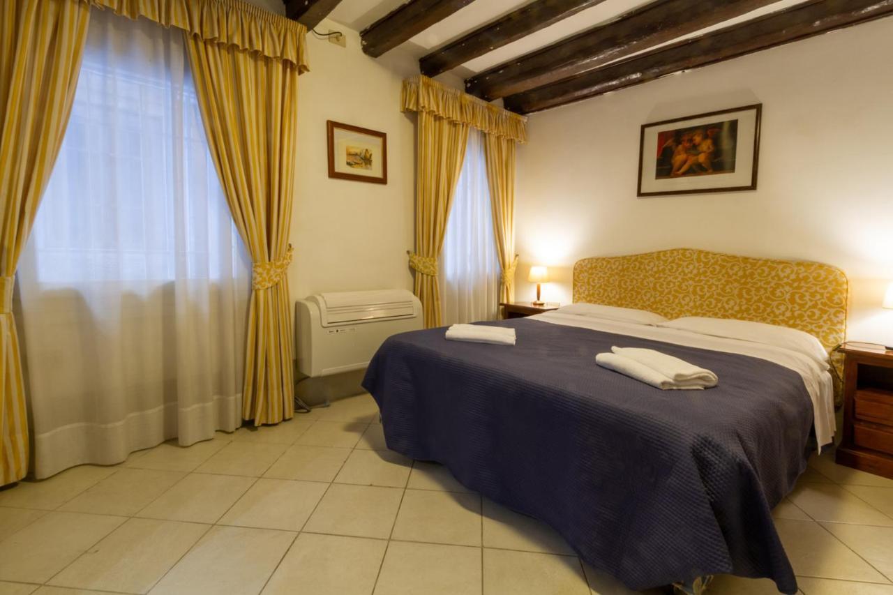 Art Dreams Apartment Teatro Italia เวนิส ภายนอก รูปภาพ